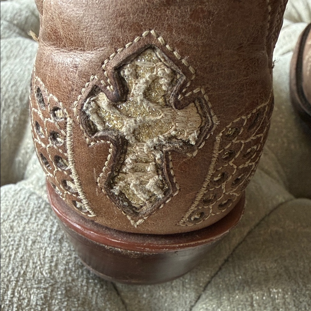 Golden‎ Guns Women’s 8 Brown Western Cowboy Boots Embroidered Gold Cross - Picture 8 of 9